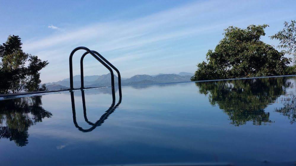 ホテル Mowbrey House キャンディー エクステリア 写真